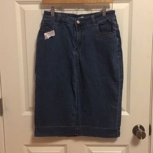 Jade Mackenzie jean skirt-size Large